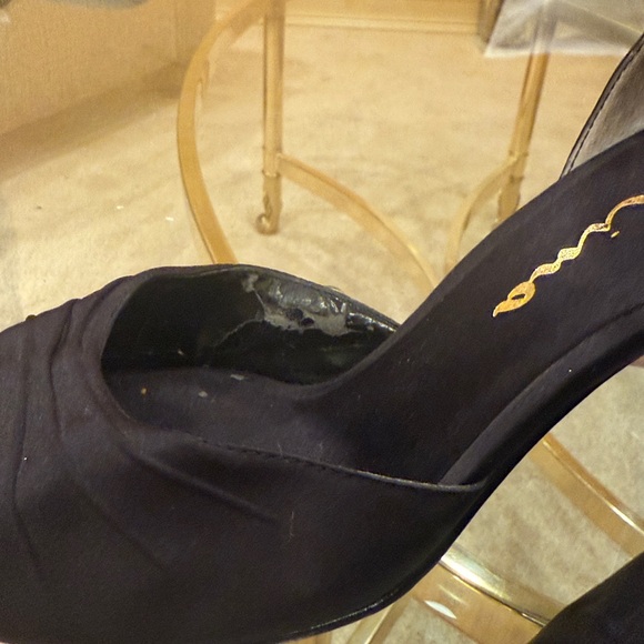 Shoes - Picture 6 of 9